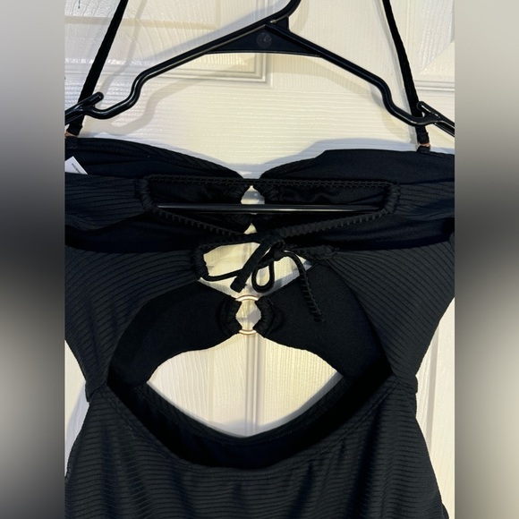 Hula Honey Black ribbed one piece‎ cutout swimsuit size medium - Picture 4 of 14